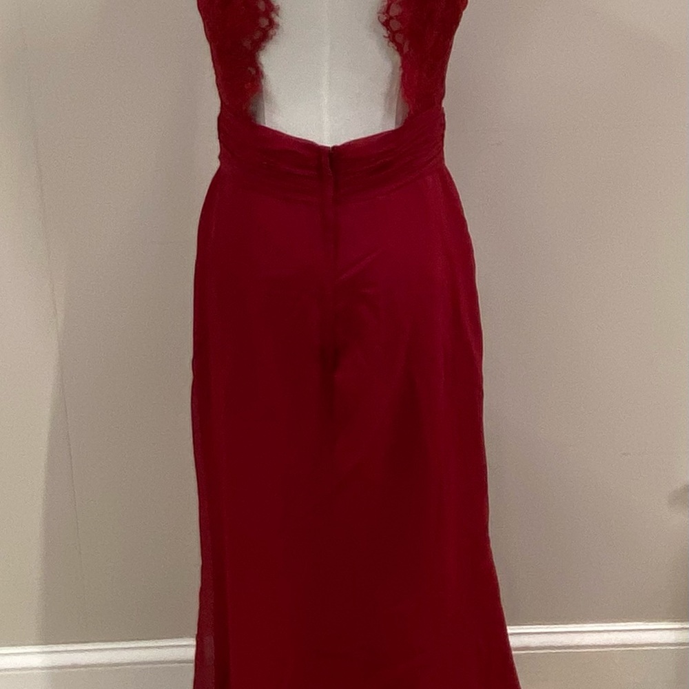 Chic Red Maxi Dress for Elegant Occasions - Picture 4 of 5